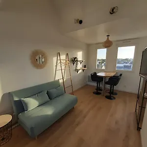 Calme 20m² à 500 Mètres De La Plage/ Centre Appartement